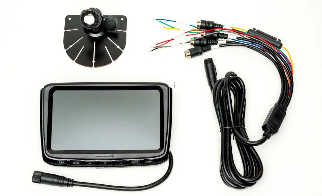 FLTW-2100 – BRAND MOTION Video Monitor, 7 Inch Screen High Definition With Front Button Controls 1080p Resolution 12 ...